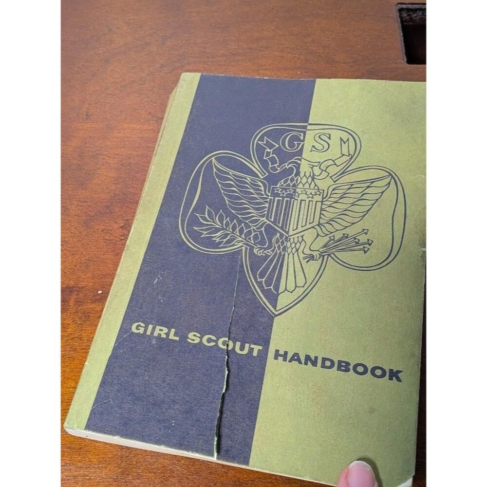 VINTAGE 1953 Girl Scout Handbook 1961 Impression GSA Americana Ephemera RARE